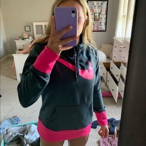 Medium Nike Sweatshirt! $18 OBO